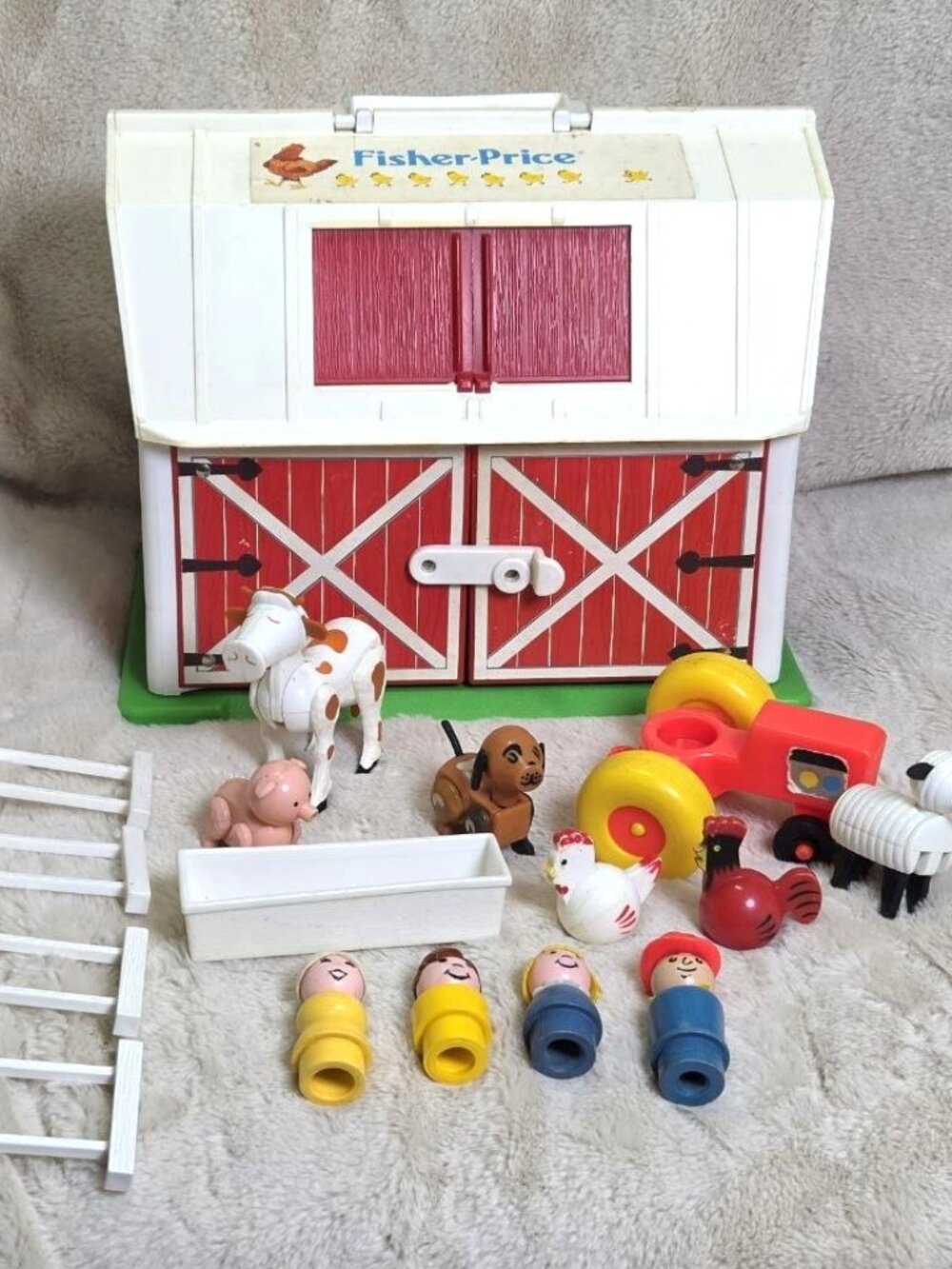 Vintage 1986 Fisher Price Family Play Farm #2501 Little People Fisher Price Barn